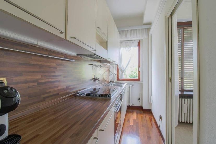 Bilocale via Roma, Centro, Gardone Riviera — foto 20 di 32