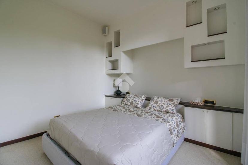 Bilocale via Roma, Centro, Gardone Riviera — foto 19 di 32
