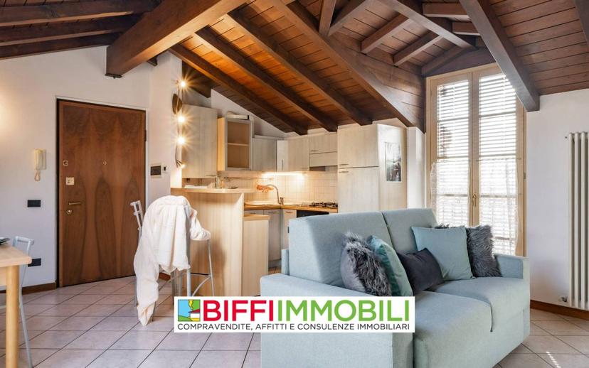 Bilocale via Antonio Fogazzaro, Castello, Lecco — foto 2 di 49