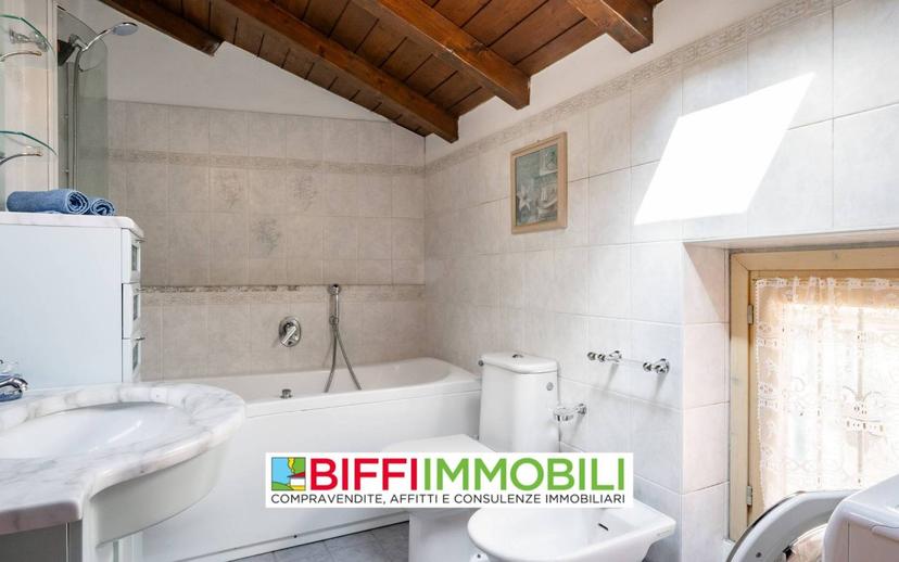 Bilocale via Antonio Fogazzaro, Castello, Lecco — foto 17 di 49
