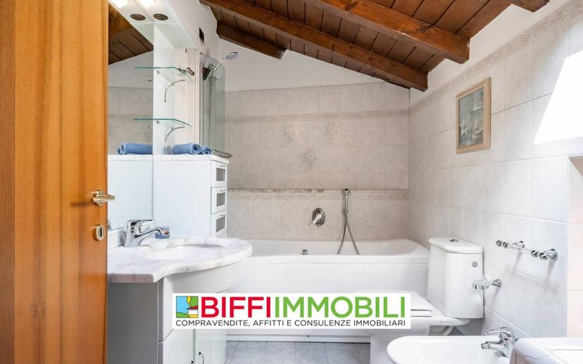 Bilocale via Antonio Fogazzaro, Castello, Lecco — foto 28 di 49