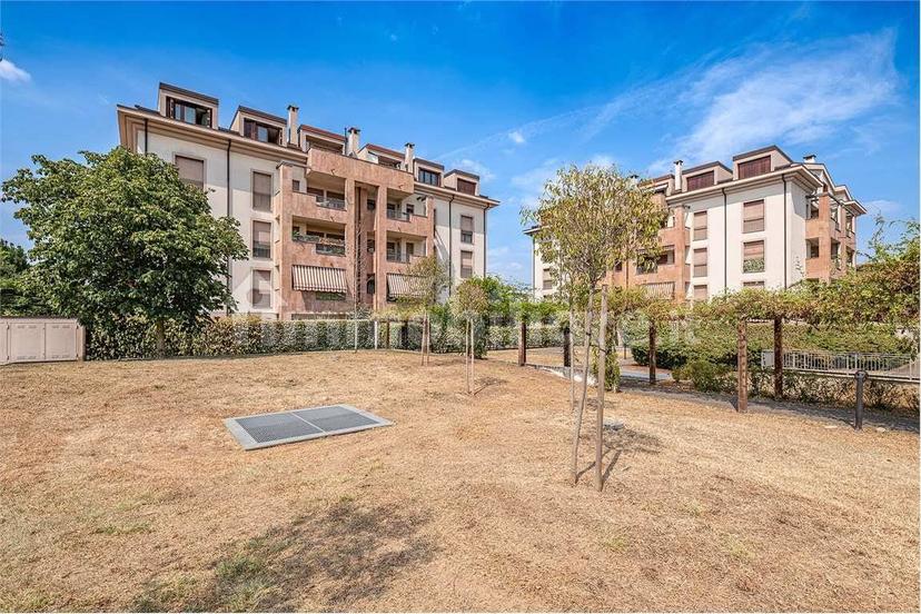 Quadrilocale via Sandro Pertini, 8, Cesano Maderno — foto 2 di 20