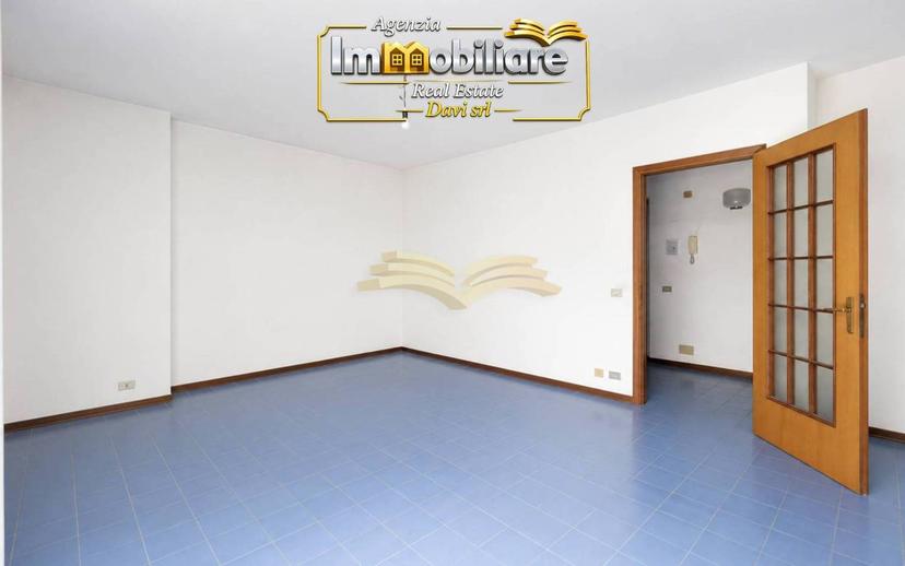 Trilocale via Carlo Casalegno, Centro, Valenza — foto 10 di 16