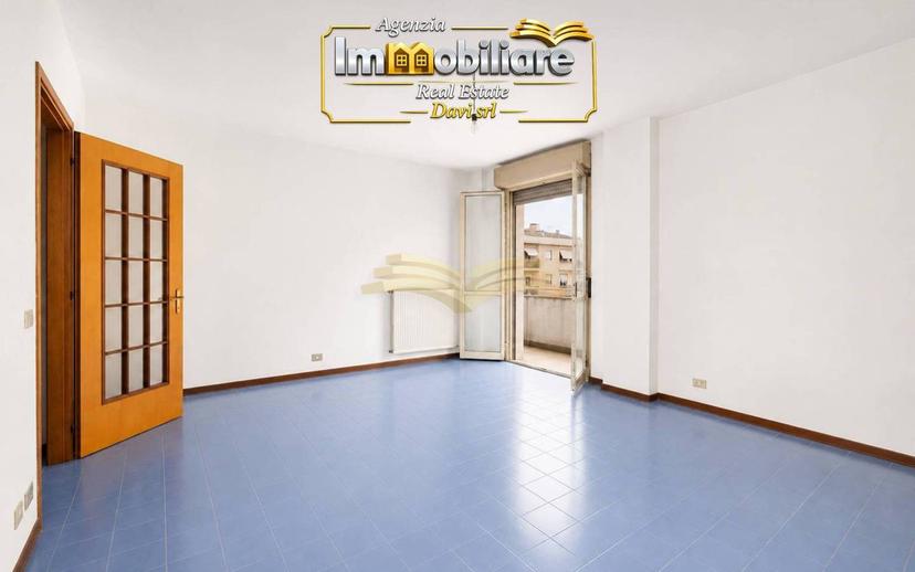 Trilocale via Carlo Casalegno, Centro, Valenza — foto 3 di 16