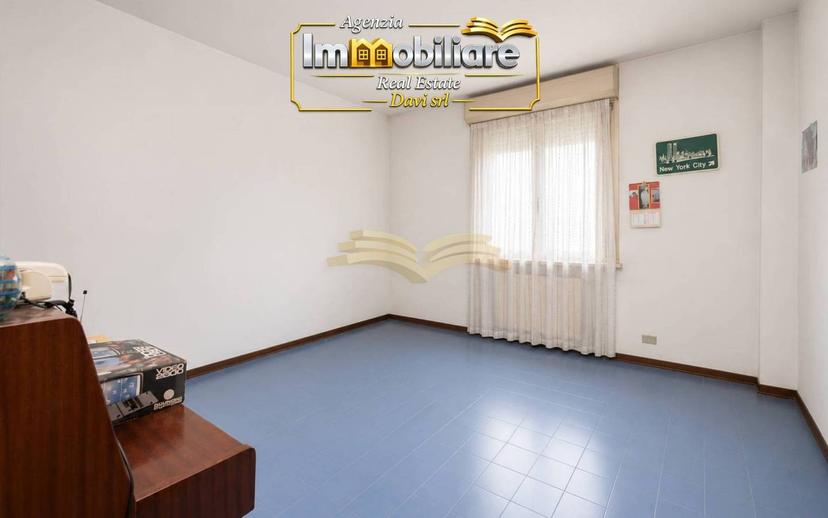 Trilocale via Carlo Casalegno, Centro, Valenza — foto 2 di 16