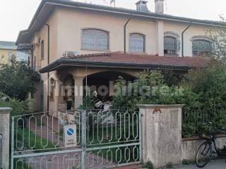 Villa a schiera via Fabio Filzi, Darsena - Ex Campo di Aviazione, Viareggio