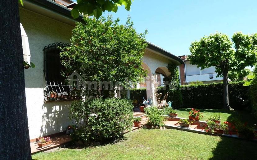 Villa unifamiliare via delle Stelle, Darsena - Ex Campo di Aviazione, Viareggio — foto 4 di 10