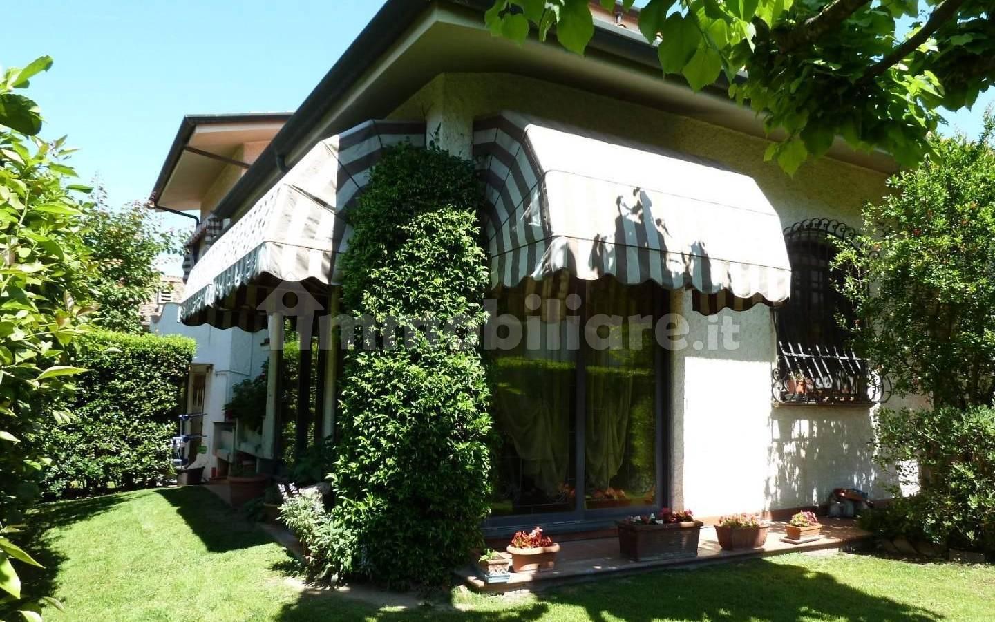 Villa unifamiliare via delle Stelle, Darsena - Ex Campo di Aviazione, Viareggio