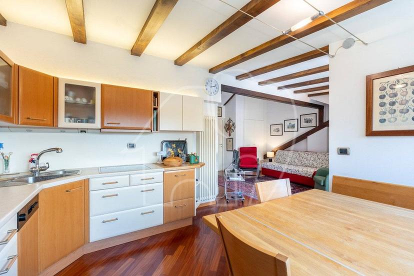 Bilocale buono stato, quarto piano, Centro, Bolzano — foto 8 di 11