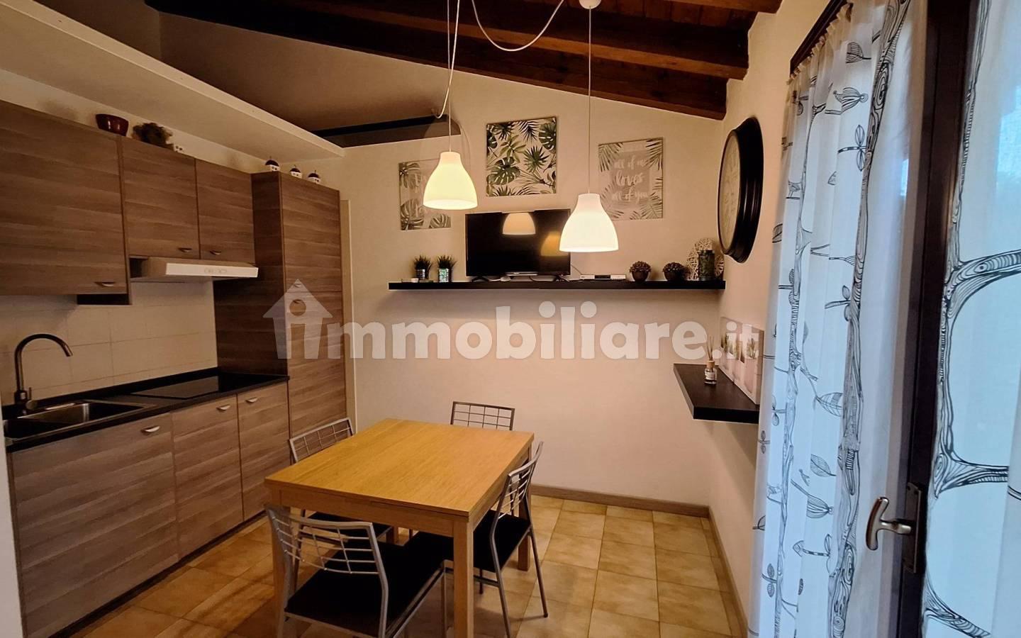 Villa a schiera viale Aprilia Marittima, Bevazzana, Latisana