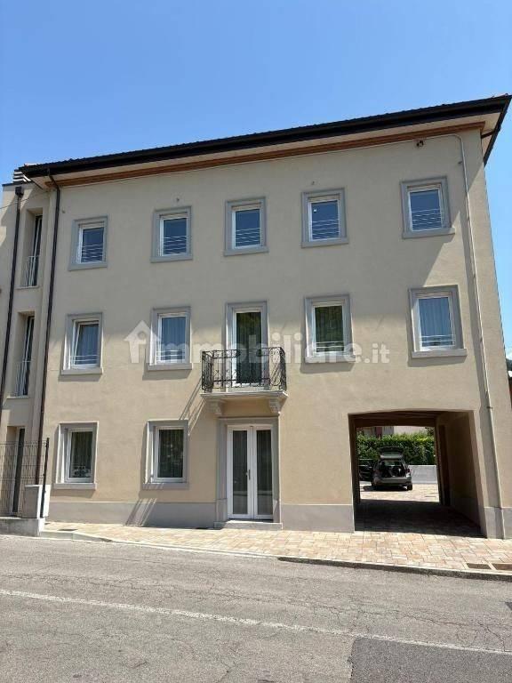 Trilocale via Sant'Andrea 29, Centro, Vittorio Veneto — foto 3 di 5