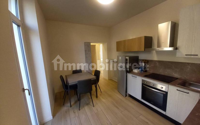 Bilocale via Brunati, Centro, Salò — foto 4 di 30