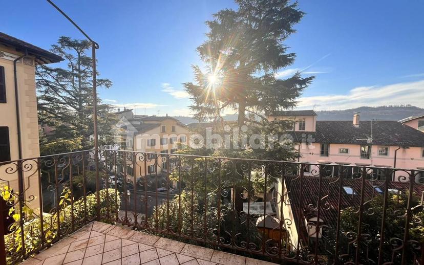 Bilocale via Brunati, Centro, Salò — foto 21 di 30