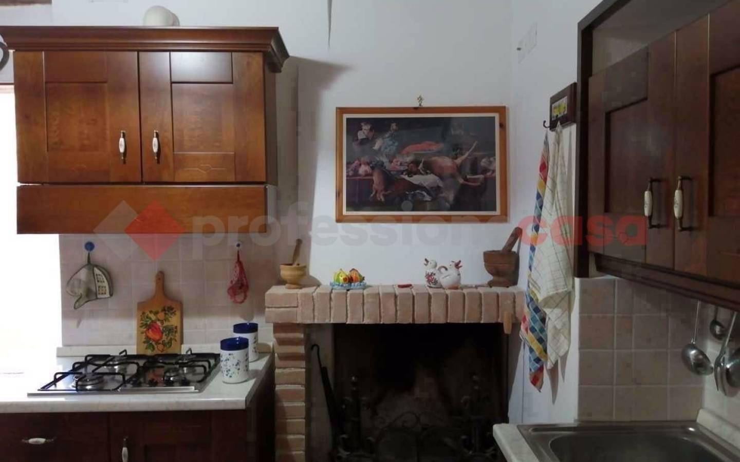 Monolocale ottimo stato, piano terra, Eggi, Bazzano, Borgiano, Vallocchia, Spoleto