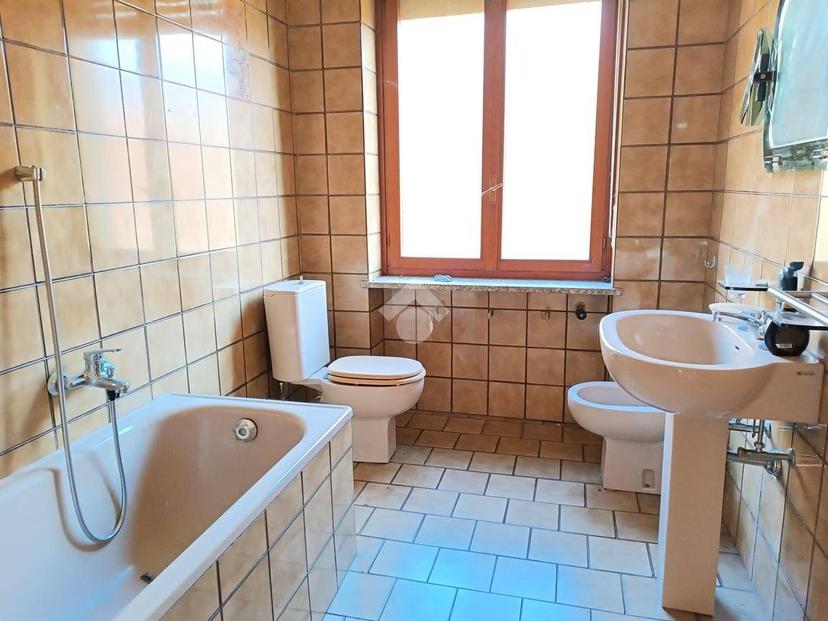 Villa bifamiliare frazione simone 110, Valdilana — foto 6 di 37