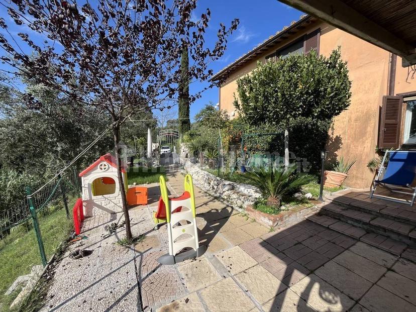 Villa unifamiliare via della Repubblica, Centro, Amelia — foto 23 di 26
