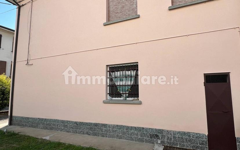 Villa bifamiliare via Claudio Monteverdi 10, Centro, Reggiolo — foto 6 di 18