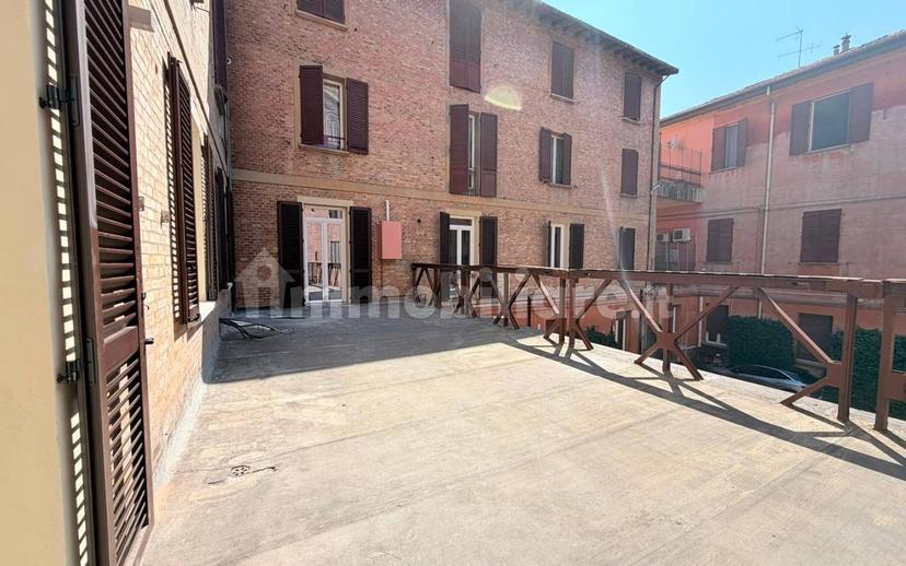Quadrilocale ottimo stato, primo piano, Bolognina, Bologna