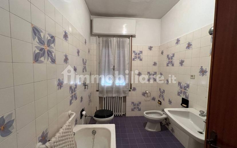Villa bifamiliare via Claudio Monteverdi 10, Centro, Reggiolo — foto 5 di 18