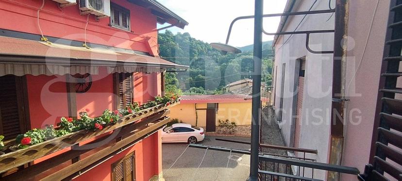 Trilocale via Giovanni XXIII, 6, Amaroni — foto 12 di 38