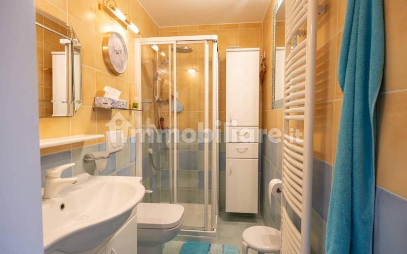Villa a schiera via per Le Prandine, Centro, Torri del Benaco — foto 9 di 14