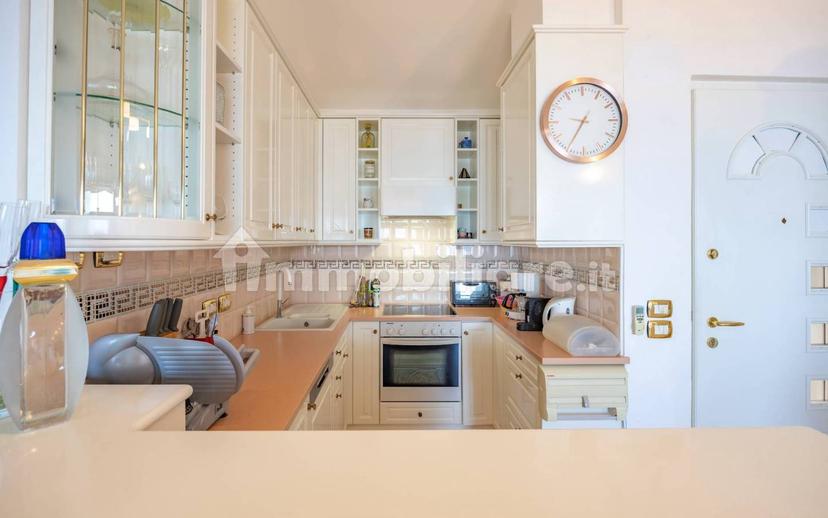 Villa a schiera via per Le Prandine, Centro, Torri del Benaco — foto 11 di 14