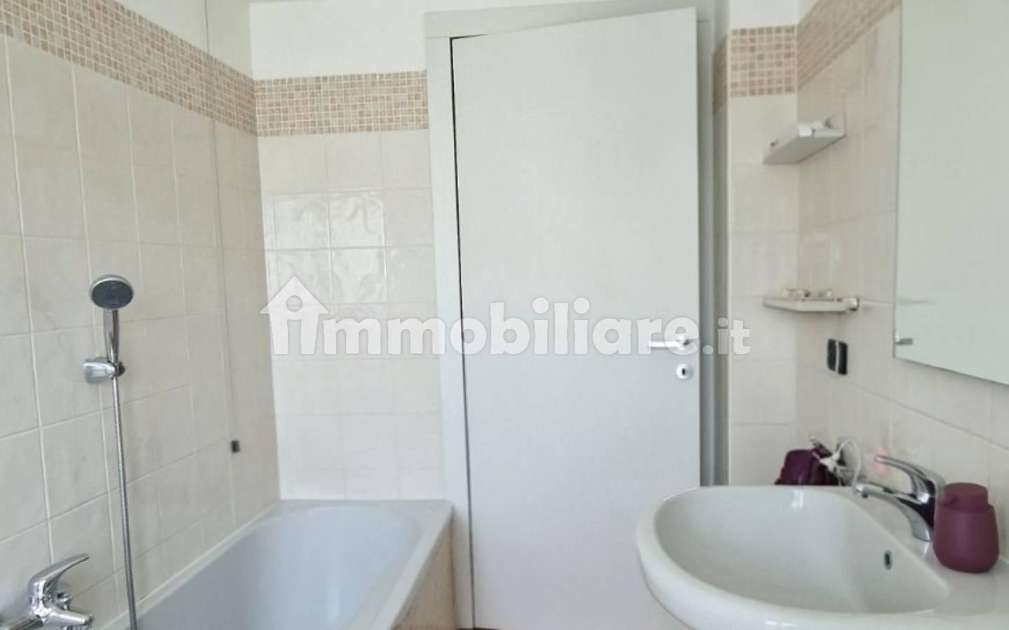 Trilocale via Fontanelle 2, Centro, Inverigo