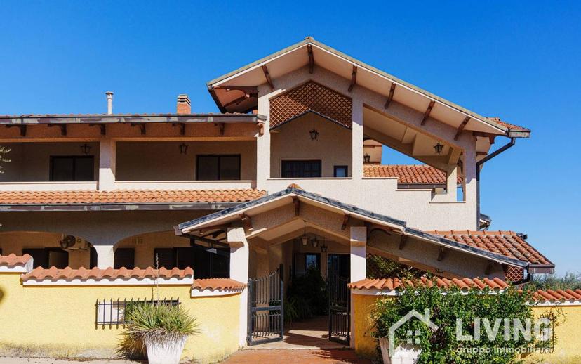 Villa plurifamiliare Contrada Rielli 1, Loreto Aprutino — foto 4 di 89