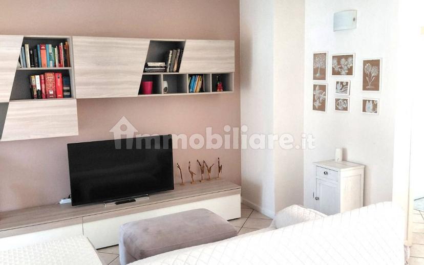 Trilocale via degli Alpini, Montinelle, Manerba del Garda — foto 23 di 35