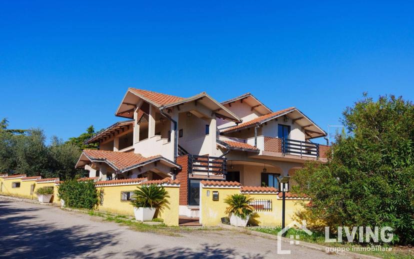Villa plurifamiliare Contrada Rielli 1, Loreto Aprutino — foto 79 di 89