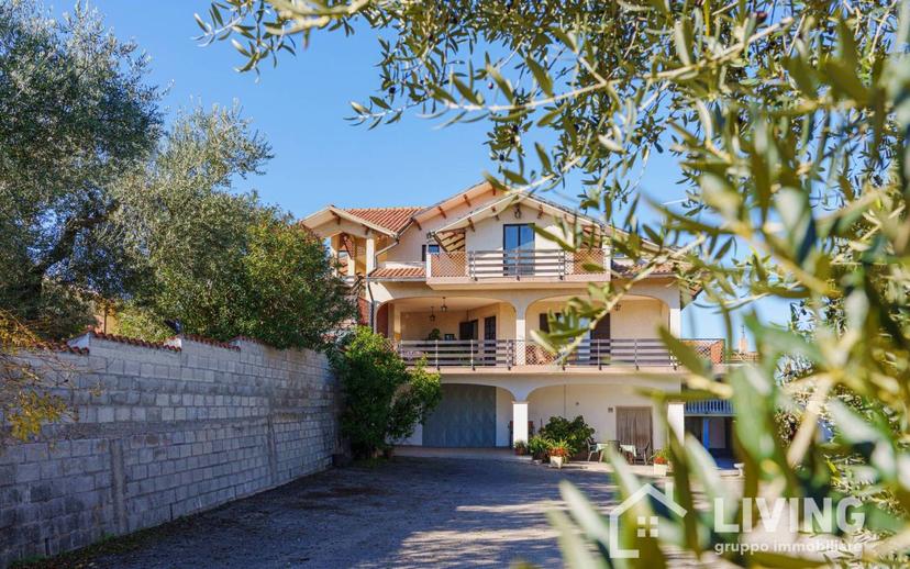 Villa plurifamiliare Contrada Rielli 1, Loreto Aprutino — foto 49 di 89