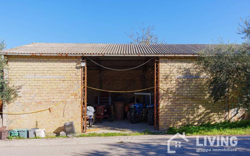 Villa plurifamiliare Contrada Rielli 1, Loreto Aprutino — foto 87 di 89