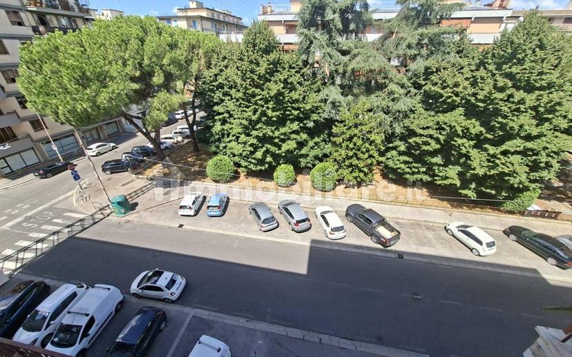 Quadrilocale via Ferrara, Soccorso, Prato