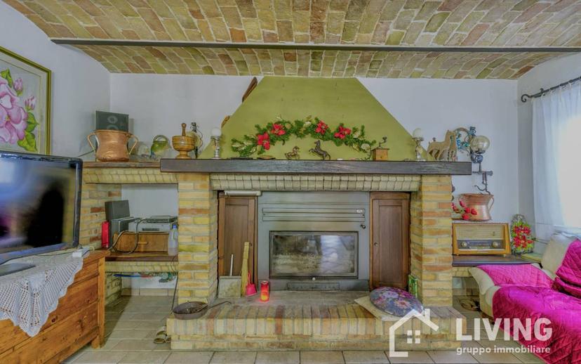 Villa plurifamiliare Contrada Rielli 1, Loreto Aprutino — foto 60 di 89