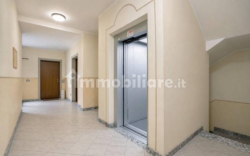 Trilocale via Risorgimento 30, Centro, Treviolo — foto 16 di 39