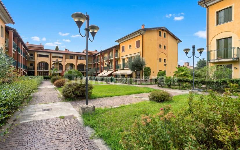 Trilocale via Risorgimento 30, Centro, Treviolo — foto 22 di 39