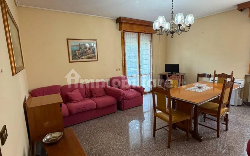 Appartamento ottimo stato, primo piano, Centro, Vignola — foto 18 di 19