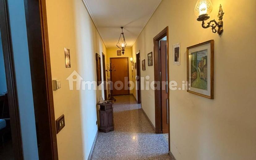 Appartamento ottimo stato, primo piano, Centro, Vignola — foto 10 di 19