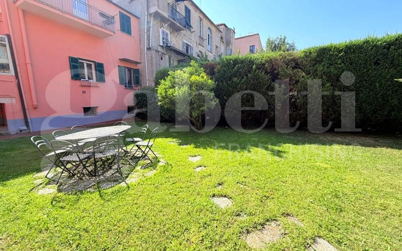 Bilocale via Brunenghi, Centro, Finale Ligure