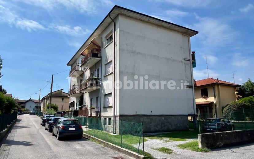 Trilocale via Giacomo Matteotti 5, Centro, Merone — foto 9 di 35