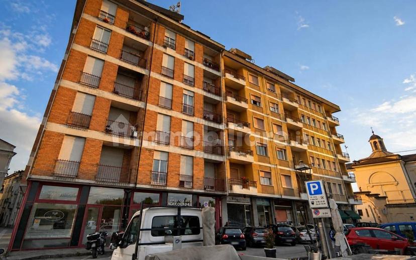 Trilocale via Caraglio, Centro Storico, Cuneo — foto 2 di 5