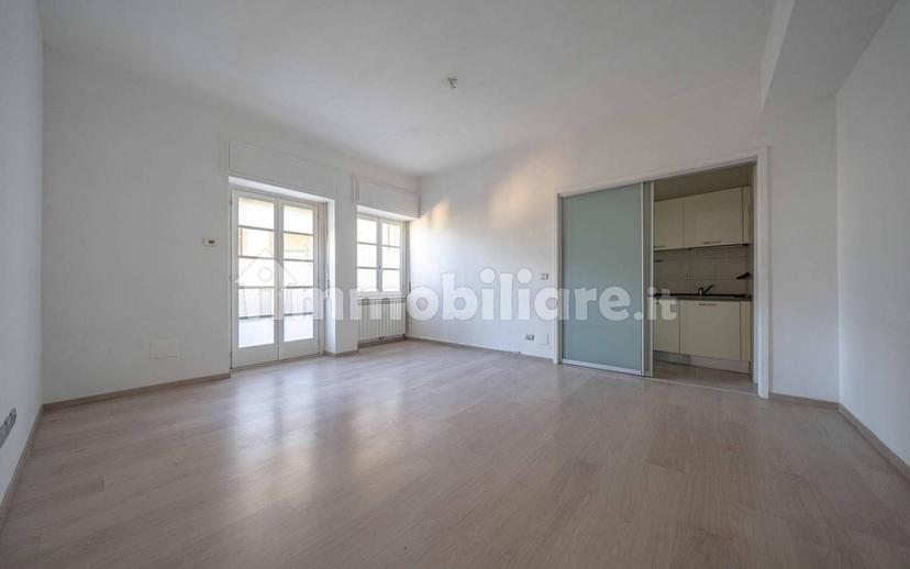 Trilocale via Felice Fossati, 2, Centro, Sondrio — foto 2 di 19