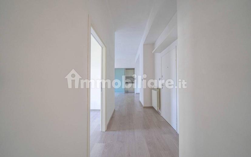 Trilocale via Felice Fossati, 2, Centro, Sondrio — foto 13 di 19