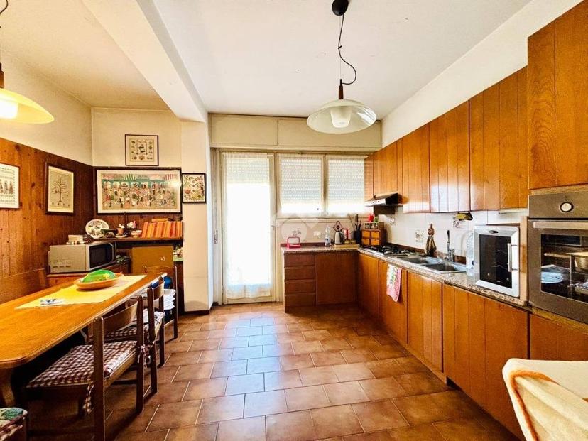 Villa bifamiliare via Trieste 25, Centro, Fino Mornasco