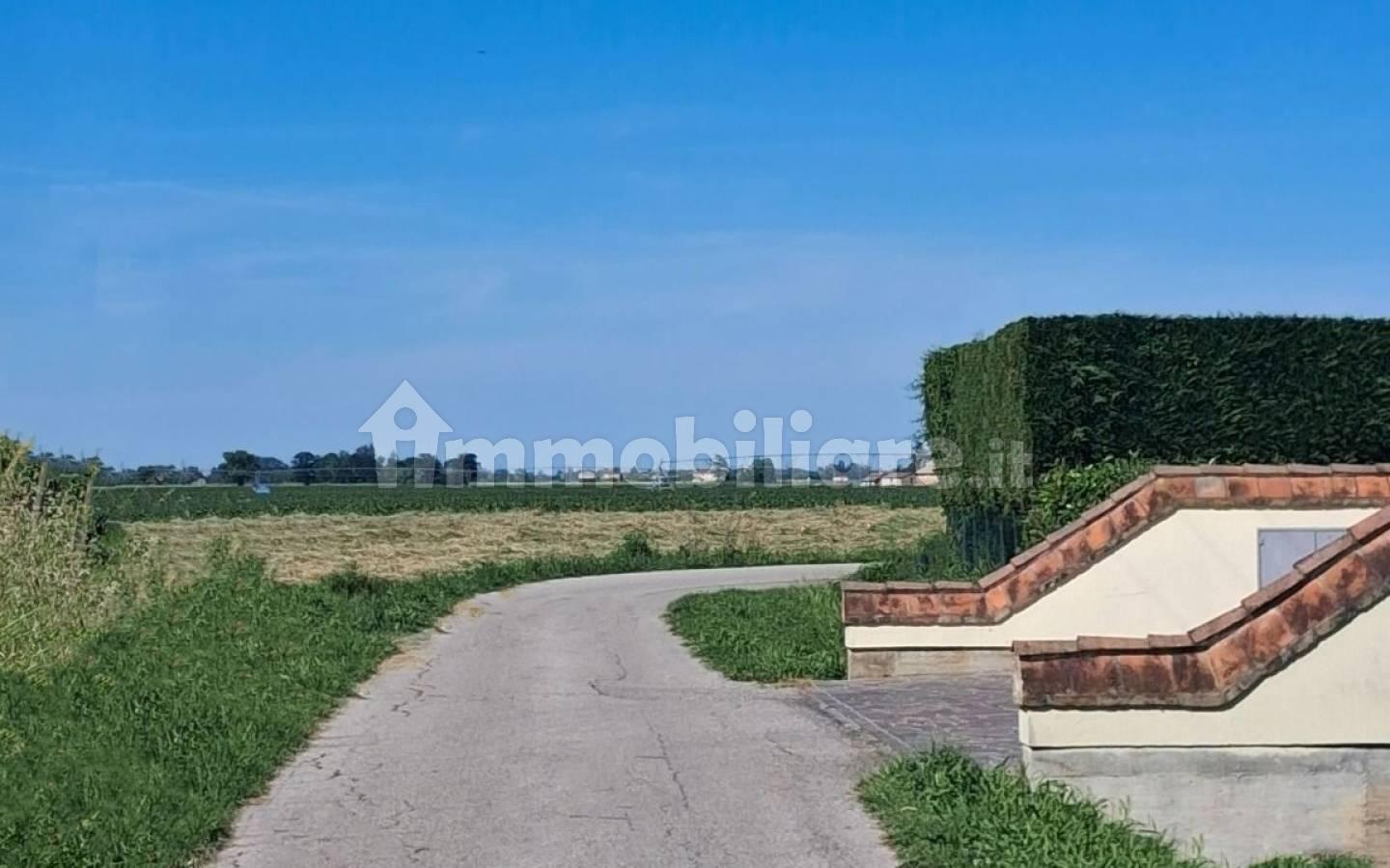 Villa plurifamiliare via Cimitero 6, Fossalta, Copparo