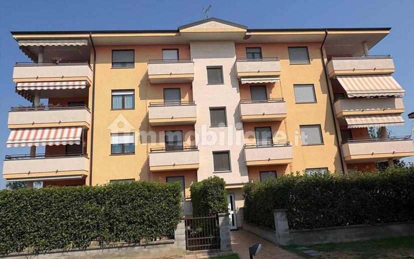 Trilocale via Galliate 34, Romentino — foto 2 di 41