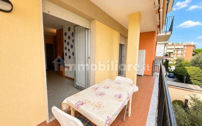 Trilocale via Cristoforo Colombo 10, Centro, San Bartolomeo al Mare — foto 4 di 26