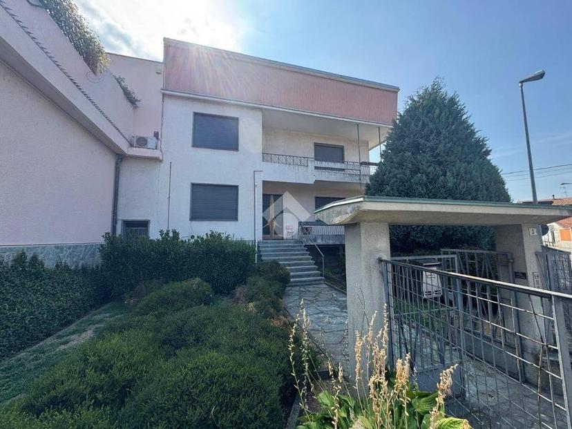 Villa unifamiliare piazzale Italia 3, Carpignano Sesia — foto 10 di 46