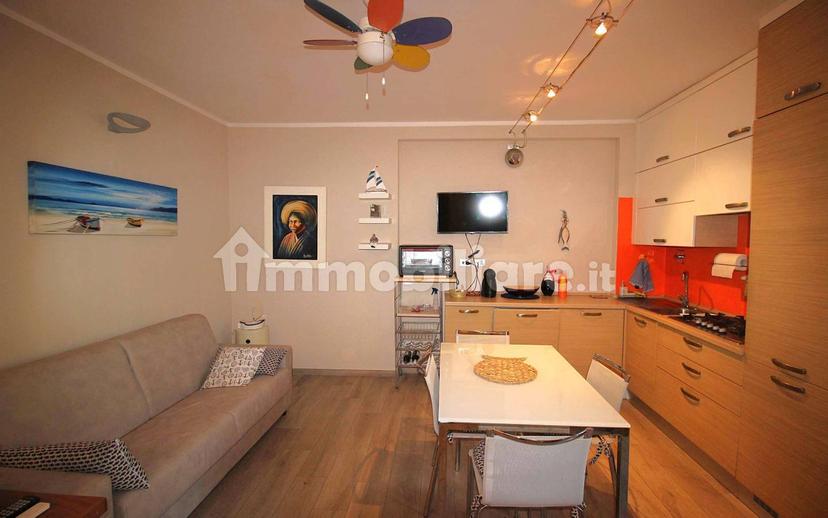 Bilocale ottimo stato, primo piano, Castiglione Paese, Castiglione della Pescaia — foto 3 di 13