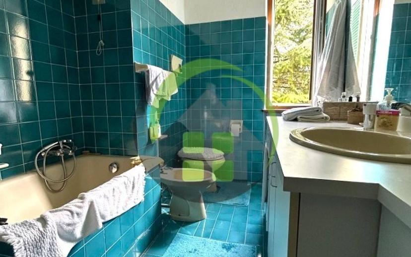 Trilocale ottimo stato, primo piano, Centro, Gandino — foto 19 di 25